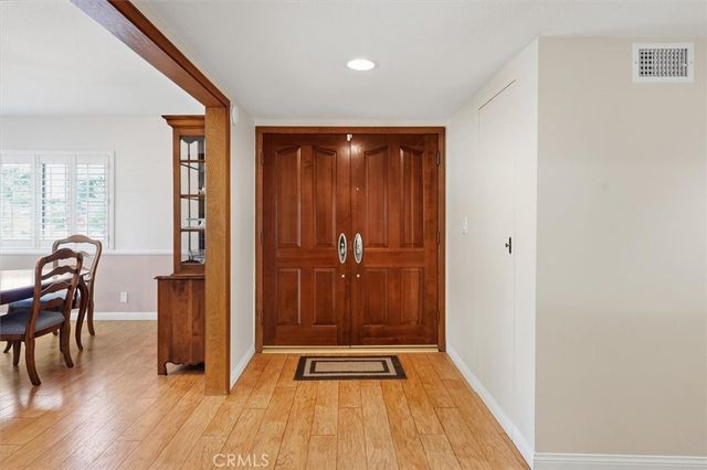 25085 Highspring, Newhall, CA 91321