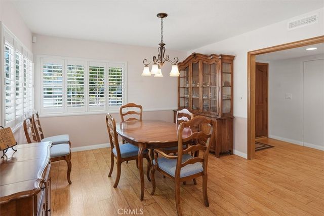 25085 Highspring, Newhall, CA 91321