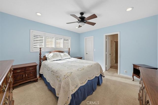 25085 Highspring, Newhall, CA 91321