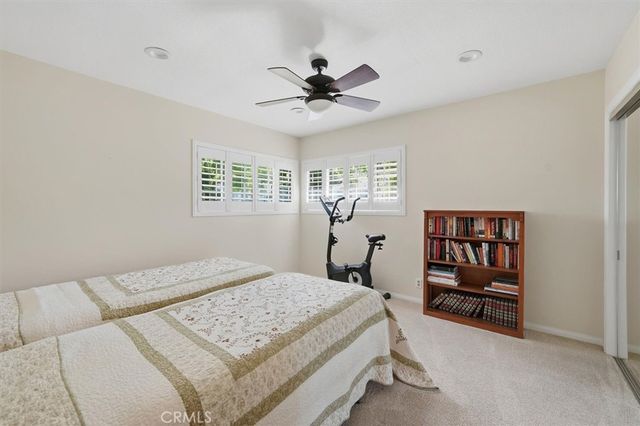 25085 Highspring, Newhall, CA 91321