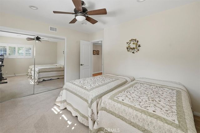 25085 Highspring, Newhall, CA 91321