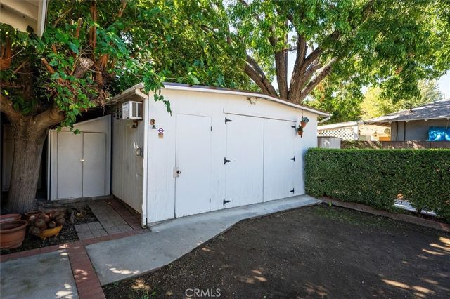 25085 Highspring, Newhall, CA 91321