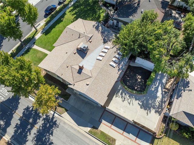 25085 Highspring, Newhall, CA 91321