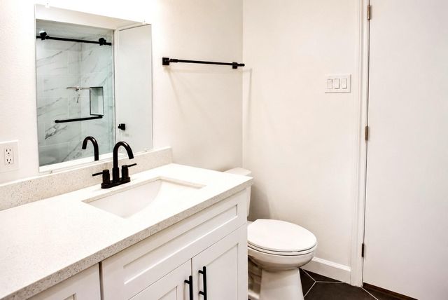 2744 Briarhurst Drive 31, Houston, TX 77057