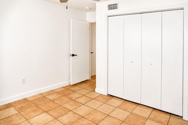 2744 Briarhurst Drive 31, Houston, TX 77057