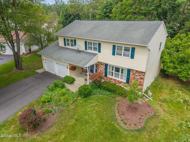 228 Vincenza Lane, Guilderland, NY 12303