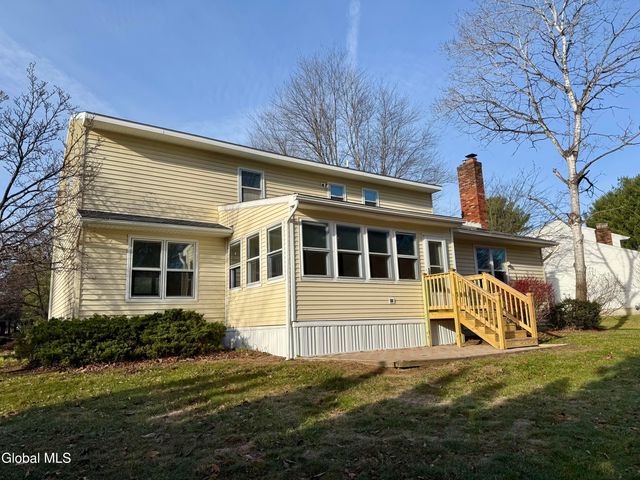 228 Vincenza Lane, Guilderland, NY 12303
