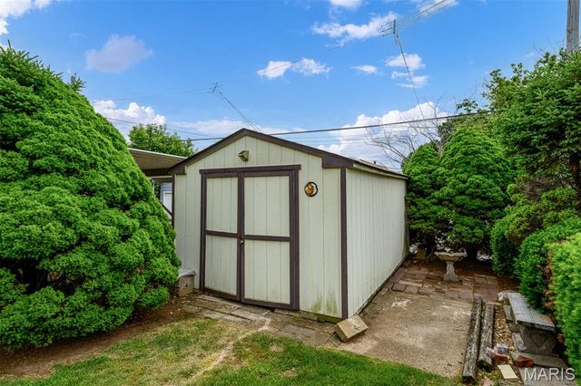 4932 Lisette Avenue, St Louis, MO 63109