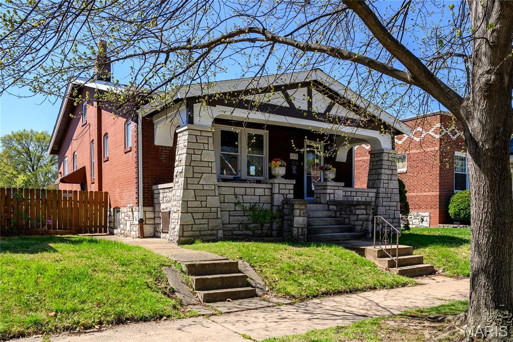 4932 Lisette Avenue, St Louis, MO 63109