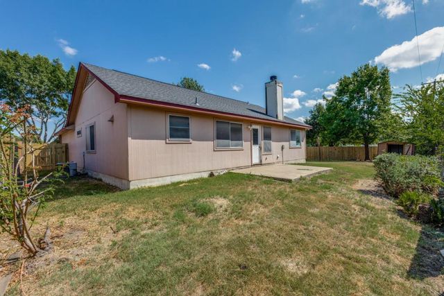 124 Meadowside DR, Hutto, TX 78634