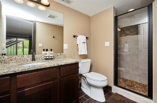 4533 NW 167th Street, Clive, IA 50325