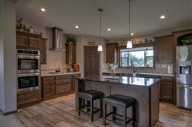 10072 Benjamin Drive, Pine City, MN 55063