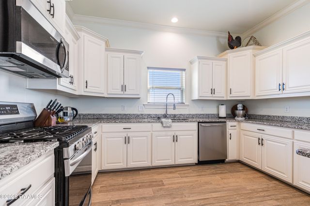 223 Preston Rose Lane, Youngsville, LA 70592