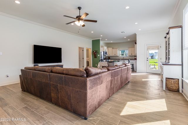 223 Preston Rose Lane, Youngsville, LA 70592