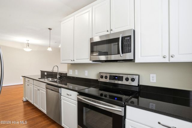 123 Covil Avenue 203, Wilmington, NC 28403