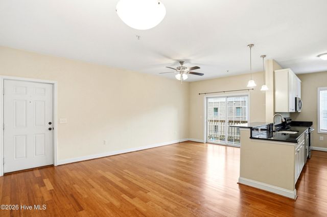 123 Covil Avenue 203, Wilmington, NC 28403