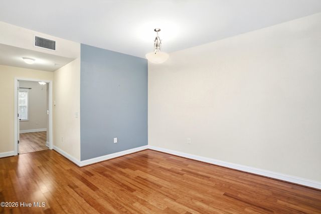 123 Covil Avenue 203, Wilmington, NC 28403