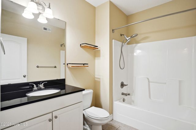 123 Covil Avenue 203, Wilmington, NC 28403