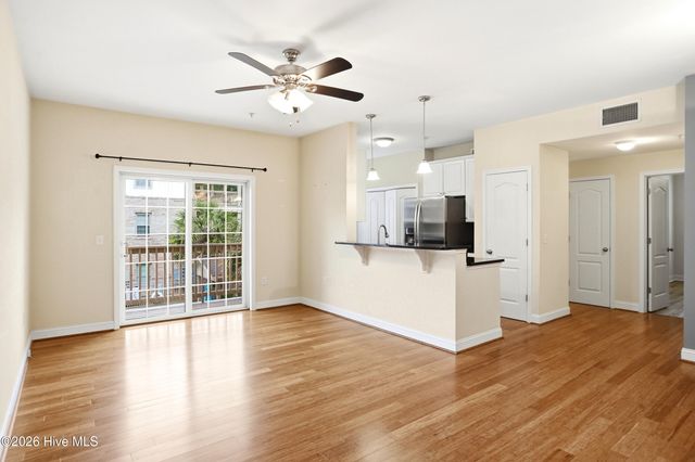 123 Covil Avenue 203, Wilmington, NC 28403
