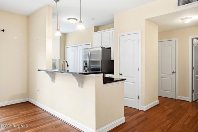 123 Covil Avenue 203, Wilmington, NC 28403