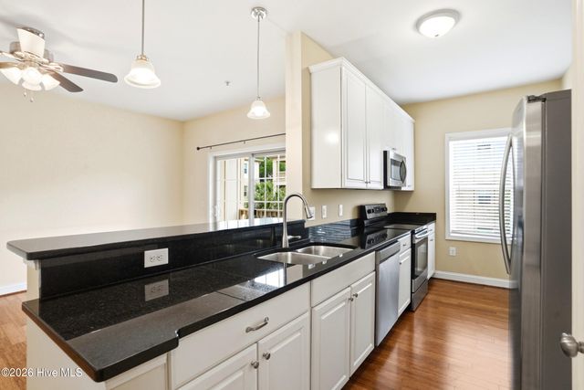 123 Covil Avenue 203, Wilmington, NC 28403
