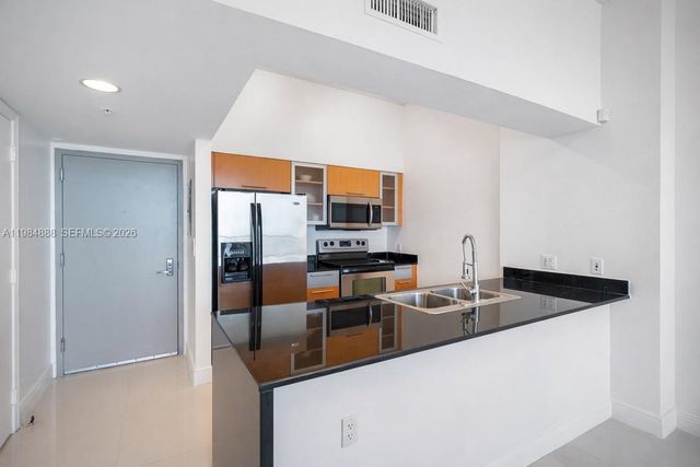 1750 N Bayshore Dr 3811, Miami, FL 33132