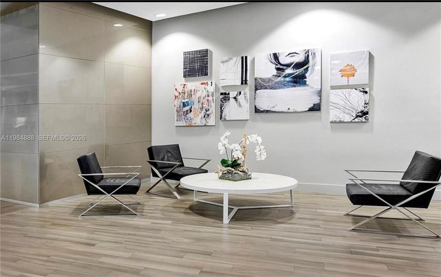 1750 N Bayshore Dr 3811, Miami, FL 33132