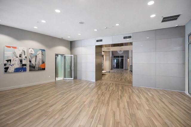 1750 N Bayshore Dr 3811, Miami, FL 33132