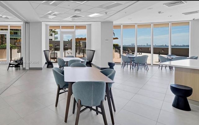 1750 N Bayshore Dr 3811, Miami, FL 33132