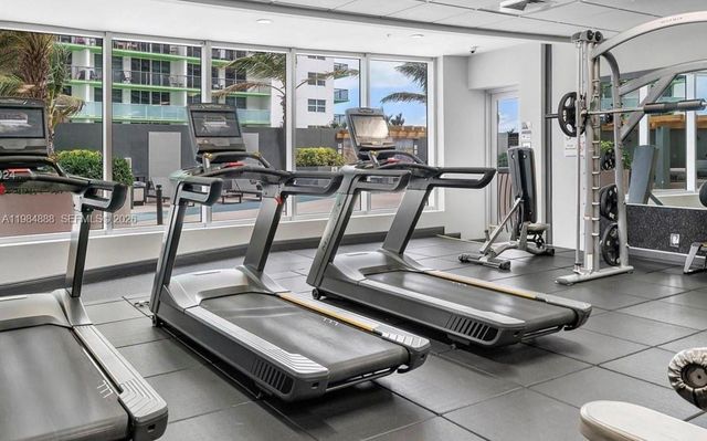 1750 N Bayshore Dr 3811, Miami, FL 33132