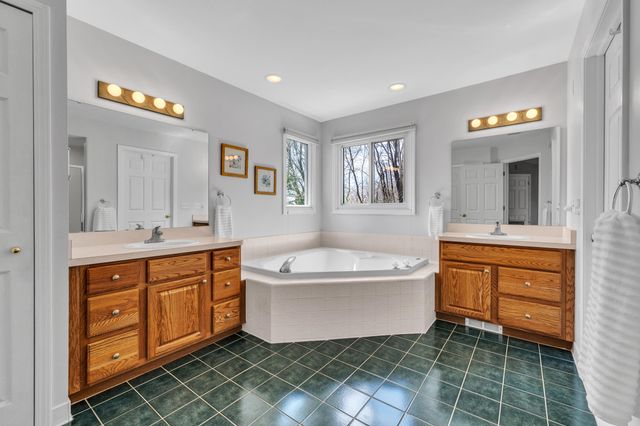 14756 Village Court, Plymouth Charter Twp, MI 48170