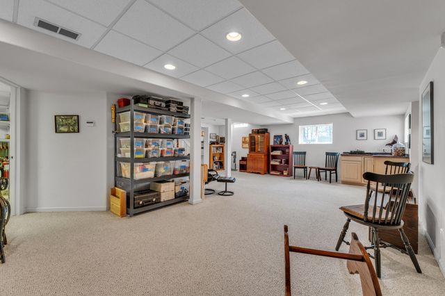 14756 Village Court, Plymouth Charter Twp, MI 48170