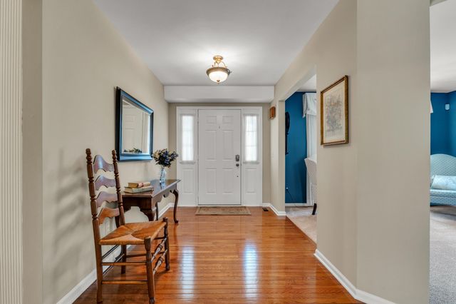 14756 Village Court, Plymouth Charter Twp, MI 48170