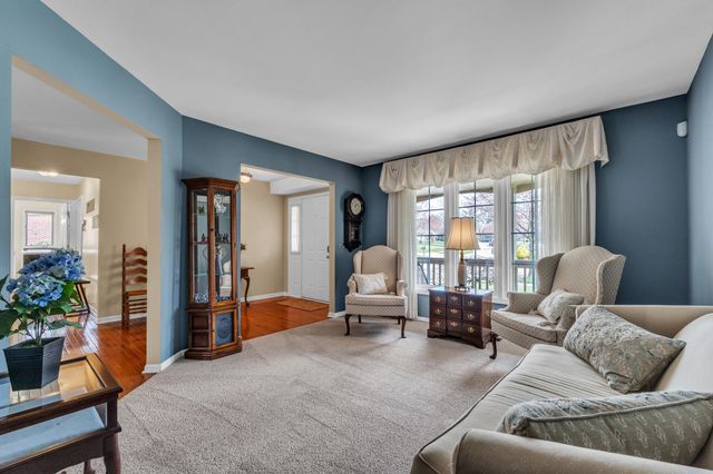 14756 Village Court, Plymouth Charter Twp, MI 48170