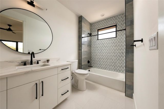 8112 Kuhn DR, Austin, TX 78736
