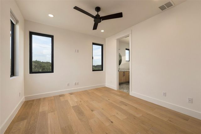 8112 Kuhn DR, Austin, TX 78736