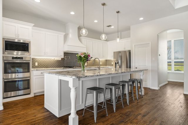 5750 High Mesa Drive, Justin, TX 76247