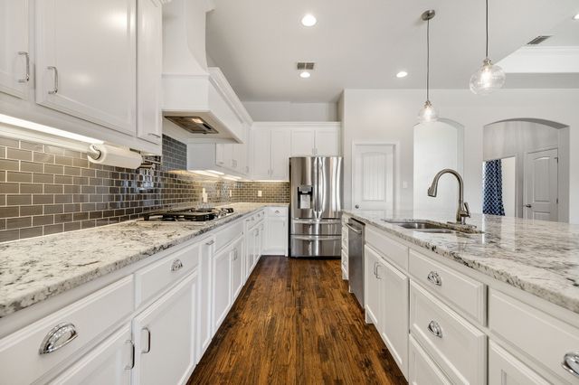 5750 High Mesa Drive, Justin, TX 76247