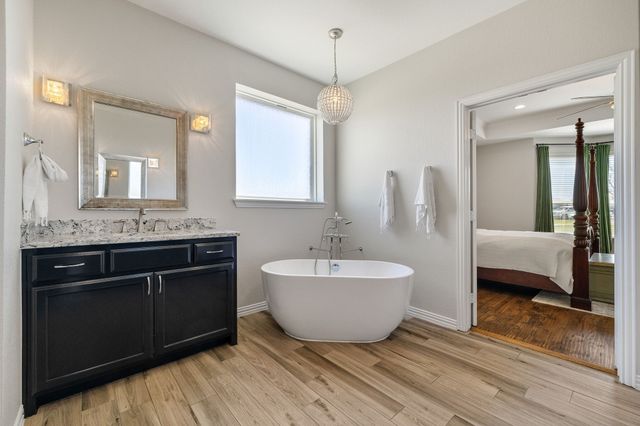 5750 High Mesa Drive, Justin, TX 76247