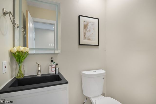 279 De Rose Ct, West Orange Twp., NJ 07052