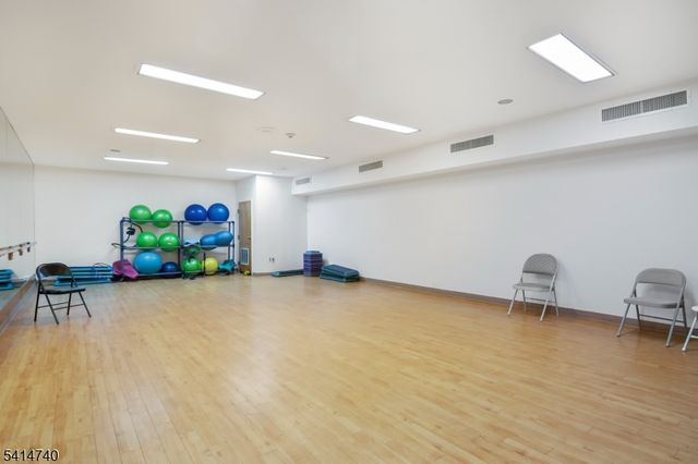 279 De Rose Ct, West Orange Twp., NJ 07052