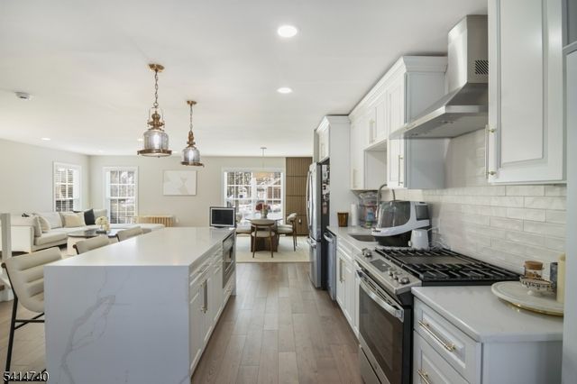 279 De Rose Ct, West Orange Twp., NJ 07052