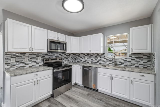 2258 W Mill St, New Braunfels, TX 78130