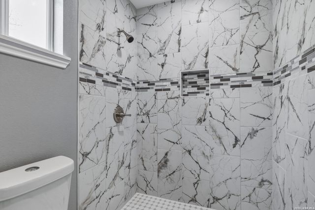 2258 W Mill St, New Braunfels, TX 78130