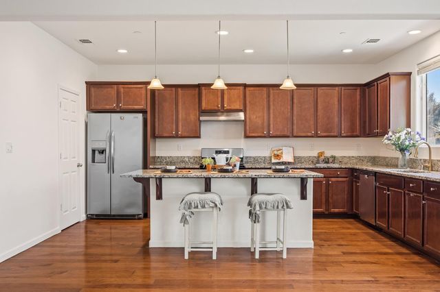 6888 W Parr, Fresno, CA 93722