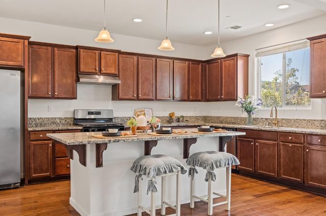 6888 W Parr, Fresno, CA 93722