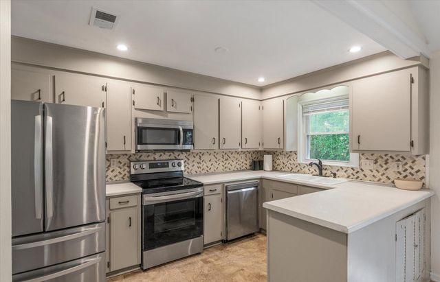 104 Duncan Court, Summerville, SC 29486