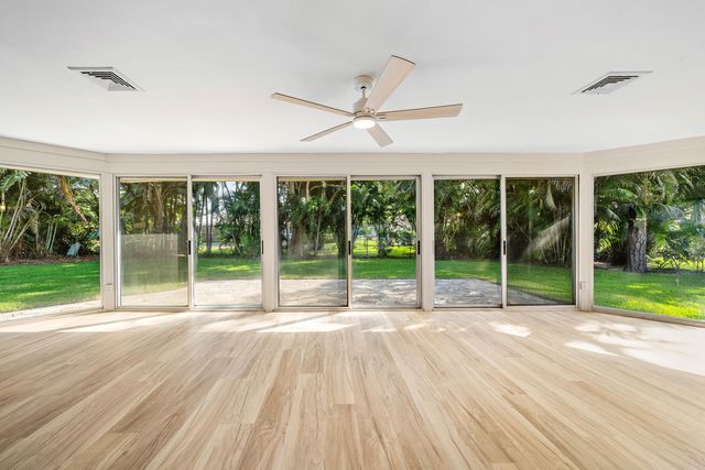 433 Pine Villa Drive, Atlantis, FL 33462