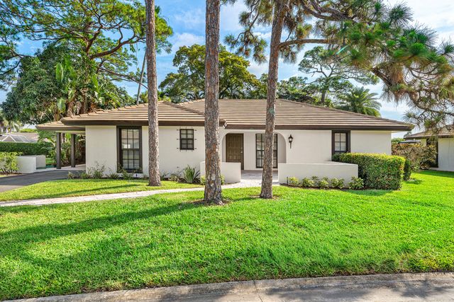 433 Pine Villa Drive, Atlantis, FL 33462
