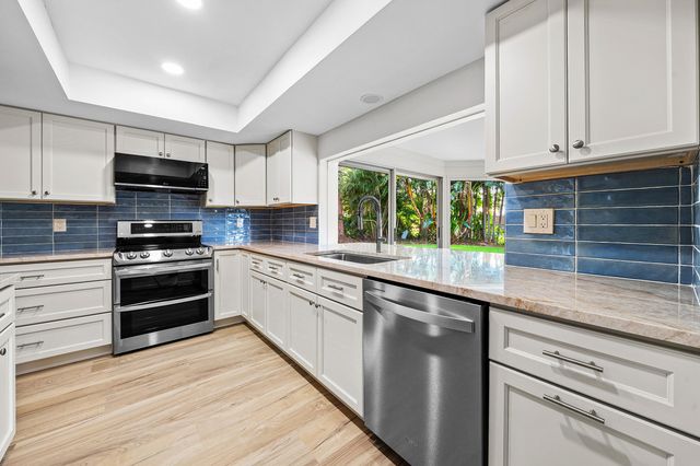 433 Pine Villa Drive, Atlantis, FL 33462